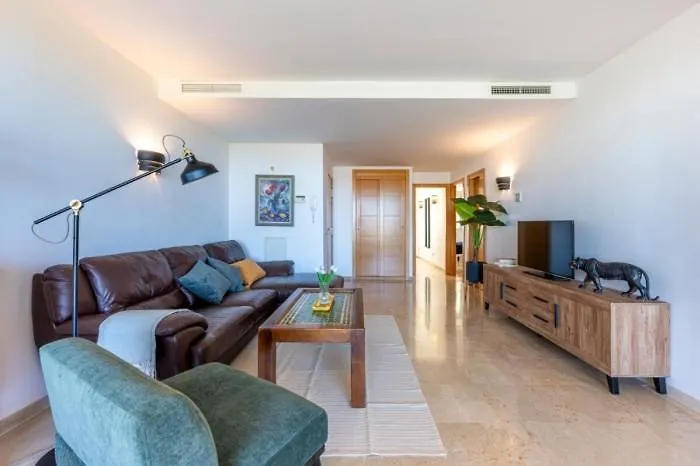 2 Bed Ground Floor Apartment ベナアビス