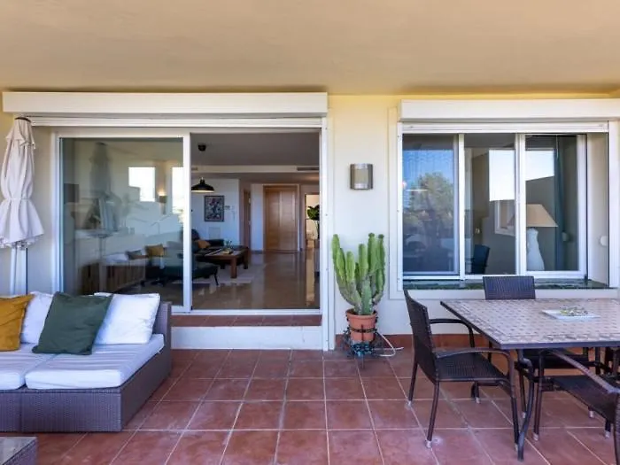 2 Bed Ground Floor Apartment ベナアビス スペイン