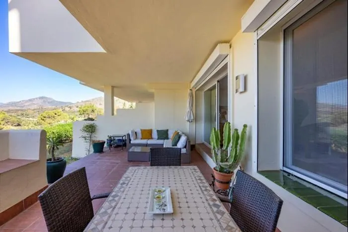 2 Bed Ground Floor Apartment ベナアビス